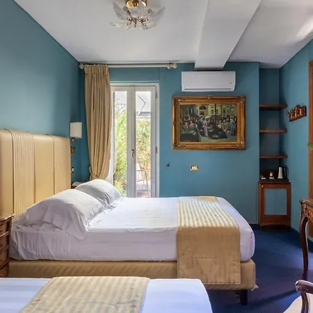 Scalinata Di Spagna 3* Rom