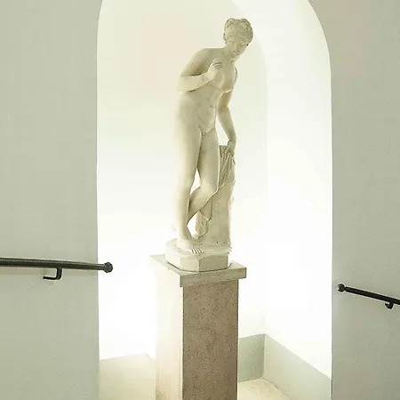 Scalinata Di Spagna Отель